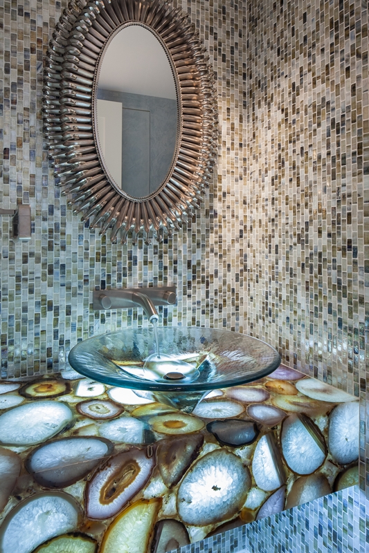 Powder Bath with Agate Vanity